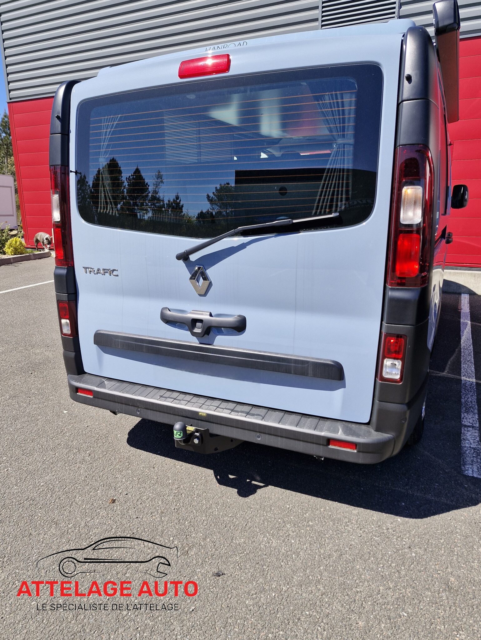 RENAULT TRAFIC attelage auto